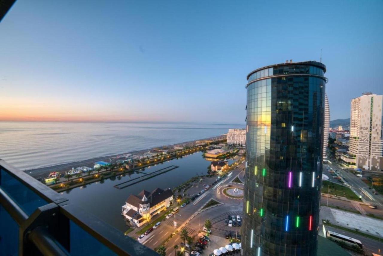 Orbi Twin Towers Aparthotel With Sea View Batumi Exterior foto