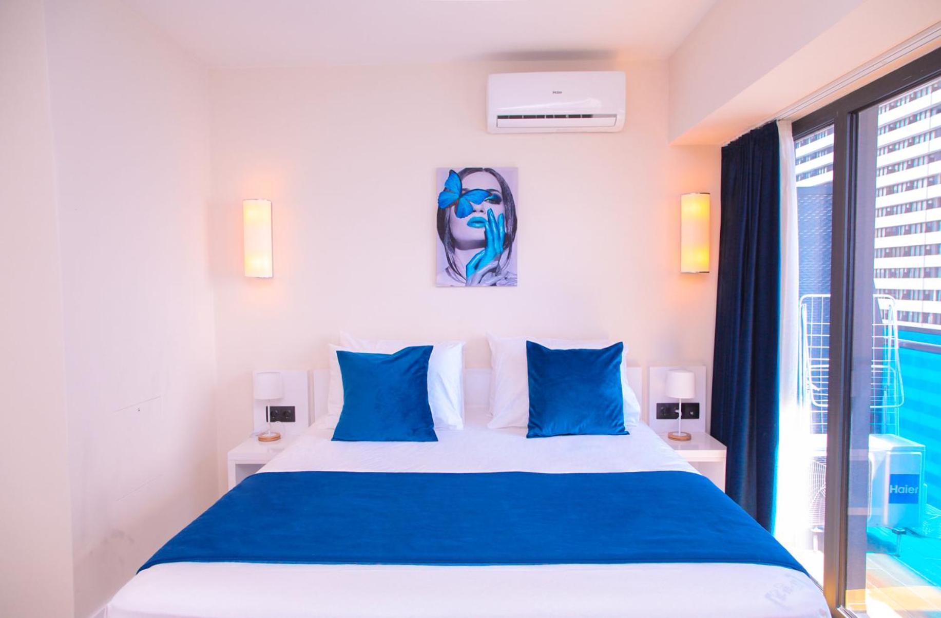Orbi Twin Towers Aparthotel With Sea View Batumi Exterior foto